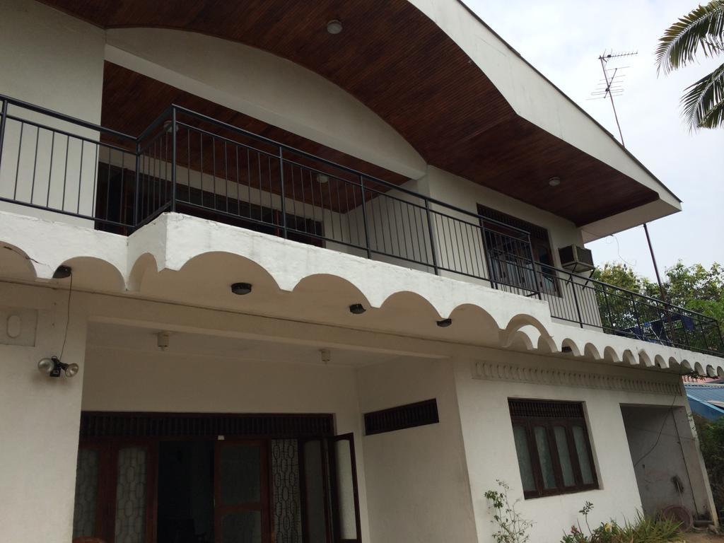 The Pallet House Dehiwala-Mount Lavinia ภายนอก รูปภาพ