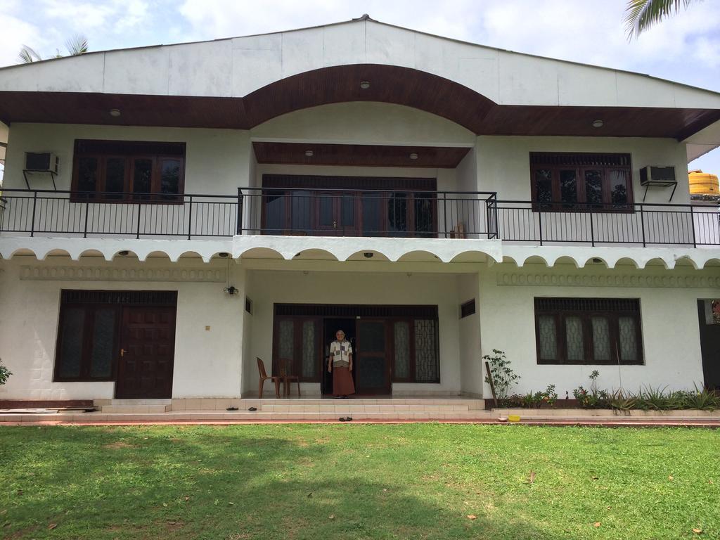 The Pallet House Dehiwala-Mount Lavinia ภายนอก รูปภาพ